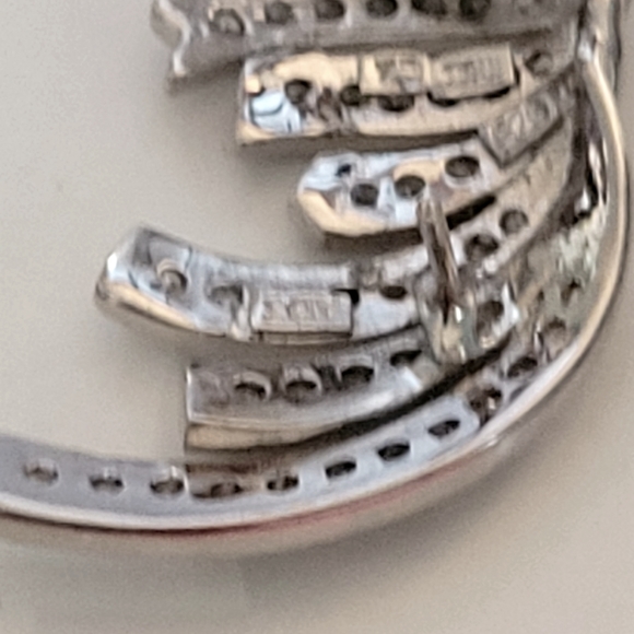 Elegant silver earrings with crystals for pierced ears. Stamped 925. - Picture 5 of 8